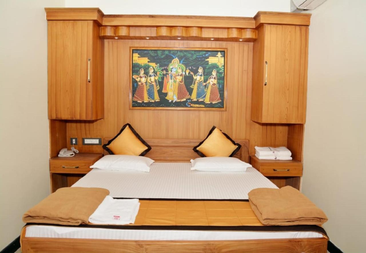 Anandha Grand Lodge Тиручендур Экстерьер фото